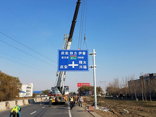 运城运城道路护栏网网片该如何进行正确的选购呢？